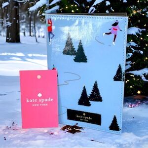 KATE SPADE NWT PASSPORT HOLDER DAYCATION SKATERS WITH CHRISTMAS TREES